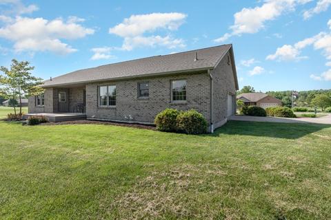 967 Doesprings Dr, Sunman, IN 47041 photo 5
