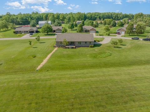 967 Doesprings Dr, Sunman, IN 47041 photo 9