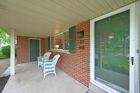 85 Junedale Dr, Greenhills, OH 45218 photo 3