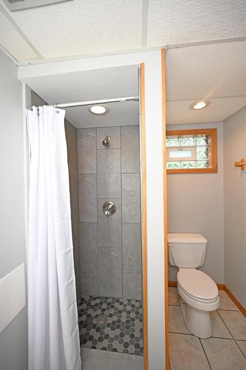 85 Junedale Dr, Greenhills, OH 45218 photo 35