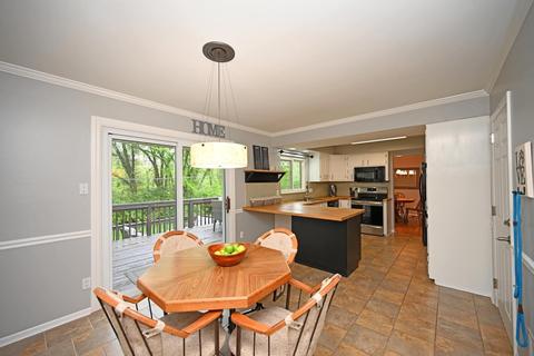 85 Junedale Dr, Greenhills, OH 45218 photo 17