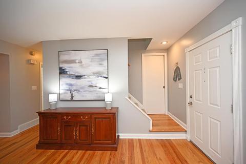 85 Junedale Dr, Greenhills, OH 45218 photo 8