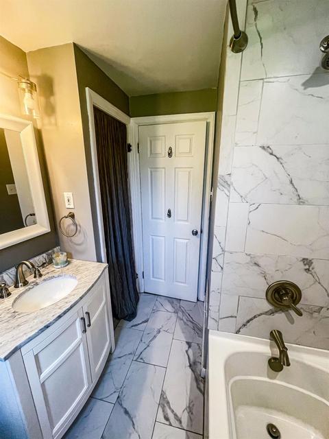 5868 Devon Ct, Cincinnati, OH 45248 photo 13