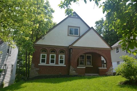 1654 Tuxworth, Cincinnati, OH 45238