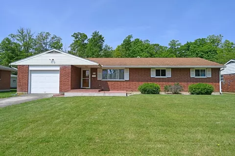 423 Forest Lake Dr, Wilmington, OH 45177