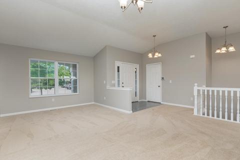 9698 Fallsridge Ct, Cincinnati, OH 45231 photo 5