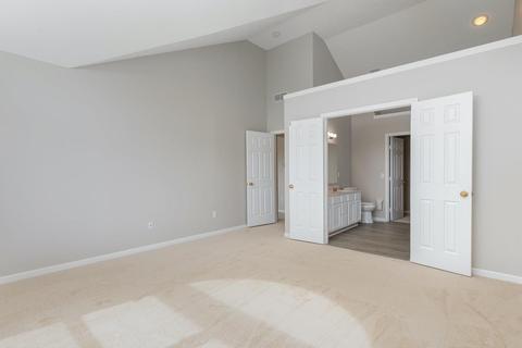 9698 Fallsridge Ct, Cincinnati, OH 45231 photo 12