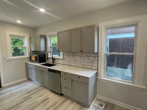 1670 Rose Pl, Cincinnati, OH 45237 photo 3
