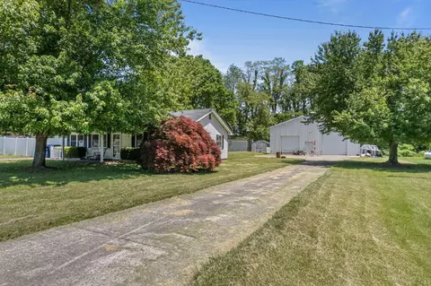 6824 Mccoppin Mill Rd, Hillsboro, OH 45133