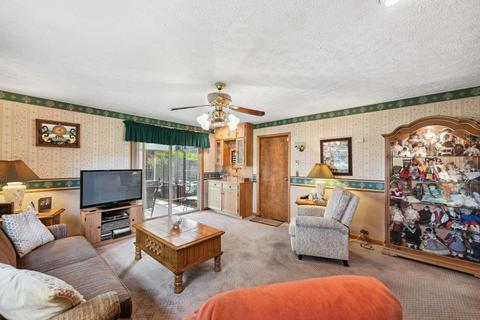 8687 Pringle Dr, Cincinnati, OH 45231 photo 17