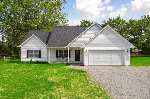 5537 Maple Grove Ave, Blanchester, OH 45107