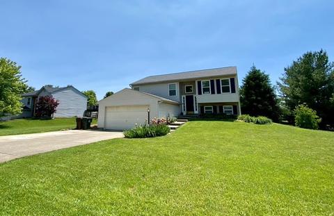 13 Sandpiper Ct, Amelia, OH 45102