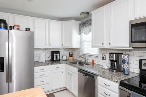 1083 Indra Ct, Forest Park, OH 45240 photo 11