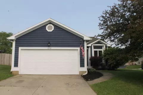 1252 Mayfair Dr, Wilmington, OH 45177