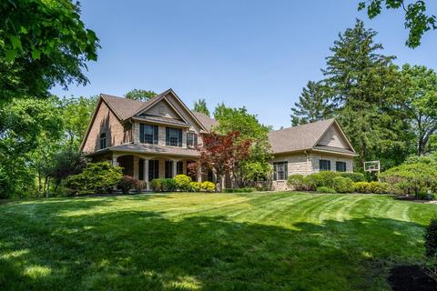 7698 Coldstream Dr, Cincinnati, OH 45255 photo 2