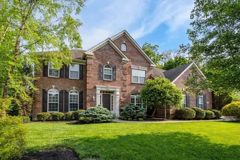 3359 Greenfield Ln, Cincinnati, OH 45245
