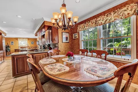 1133 Hearthstone Dr, Cincinnati, OH 45231 photo 13