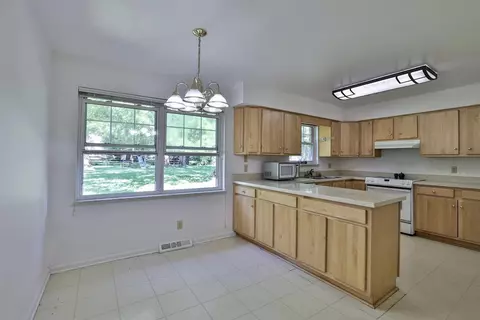 9369 Flemington Dr, Wyoming, OH 45231 photo 18