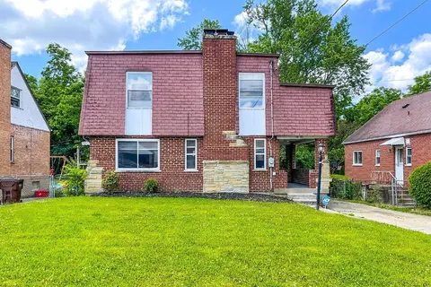 1483 Clovernoll Dr, Cincinnati, OH 45231