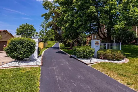 7156 Willowood Dr, West Chester, OH 45241 photo 3