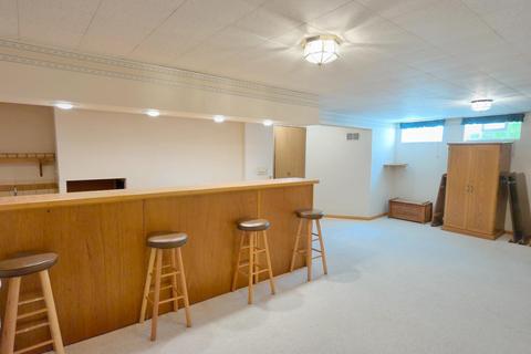 5802 Lawrence Rd, Cincinnati, OH 45248 photo 15