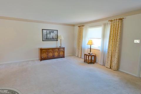5802 Lawrence Rd, Cincinnati, OH 45248 photo 4