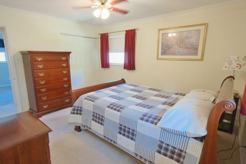 5802 Lawrence Rd, Cincinnati, OH 45248 photo 17
