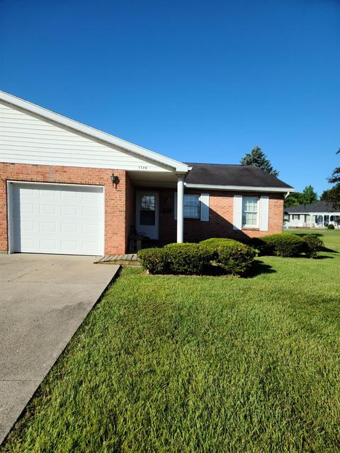 112 Erin Ct #A, Hillsboro, OH 45133
