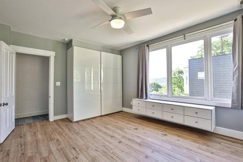 331 Collins Ave, Cincinnati, OH 45202 photo 29