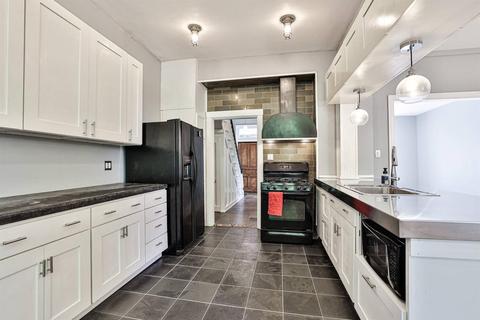 331 Collins Ave, Cincinnati, OH 45202 photo 12