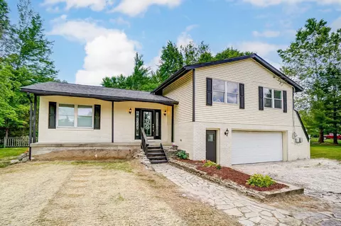 6042 Deerfield Rd, Milford, OH 45150