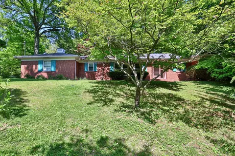 570 Reily Rd, Wyoming, OH 45215