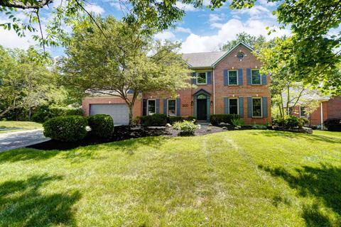 12120 Village Woods Dr, Sharonville, OH 45241
