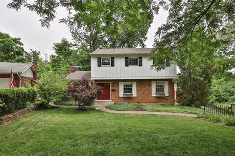 782 Carini Ln, Greenhills, OH 45218