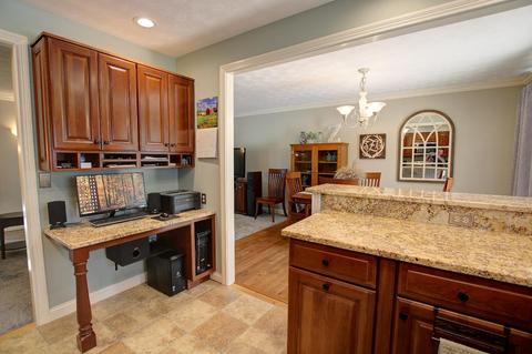 1824 Windhill Ter, Cincinnati, OH 45255 photo 8