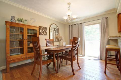 1824 Windhill Ter, Cincinnati, OH 45255 photo 5