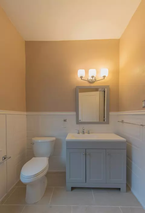 1110 Beech, Cincinnati, OH 45205 photo 21