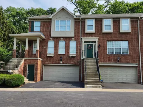 4252 St Andrews Pl, Cincinnati, OH 45236