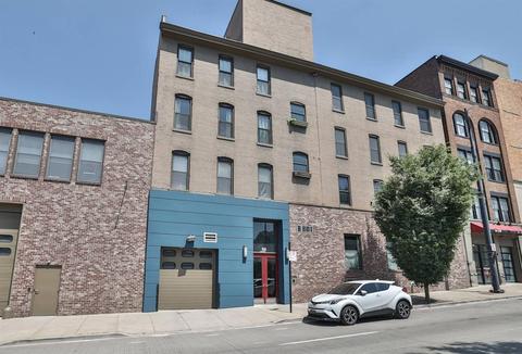 512 Reading Rd #402, Cincinnati, OH 45202