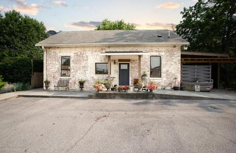 279 Amelia Olive Branch Rd, Amelia, OH 45102