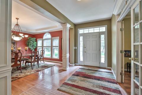 697 Kennecot Dr, Cincinnati, OH 45244 photo 4