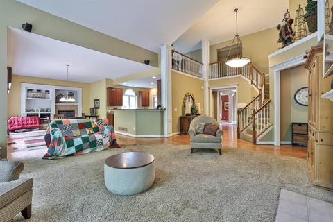 697 Kennecot Dr, Cincinnati, OH 45244 photo 7