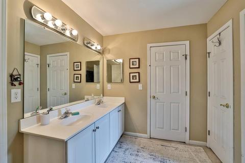 697 Kennecot Dr, Cincinnati, OH 45244 photo 35