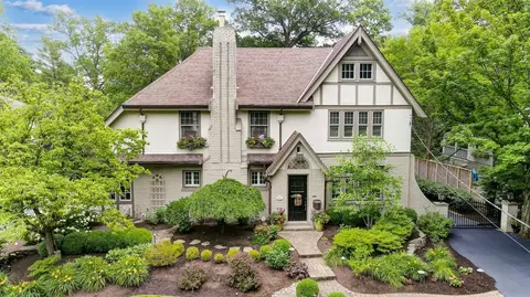 148 Burns, Cincinnati, OH 45215