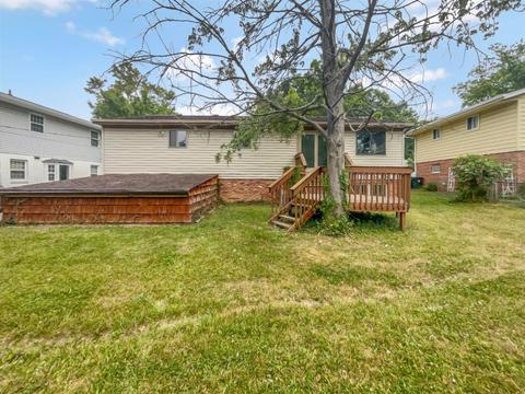 49 Hayden Dr, Greenhills, OH 45218 photo 8