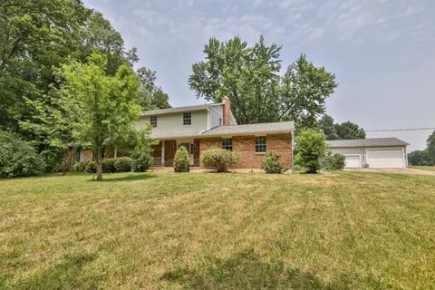 822 Krupp Dr, Fayetteville, OH 45118