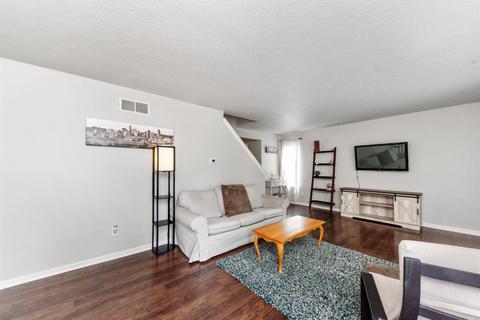 6604 Elderberry Ct, Hamilton Township, OH 45039 photo 4