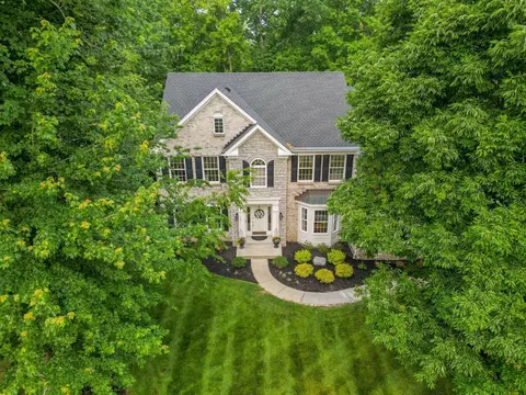 6071 Windy Hollow Ct, Loveland, OH 45140