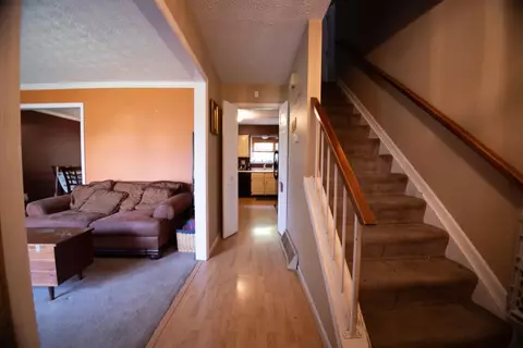 908 Belsage Ct, Cincinnati, OH 45231 photo 2