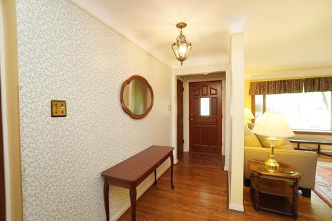 9414 Candy Ln, Cincinnati, OH 45231 photo 3